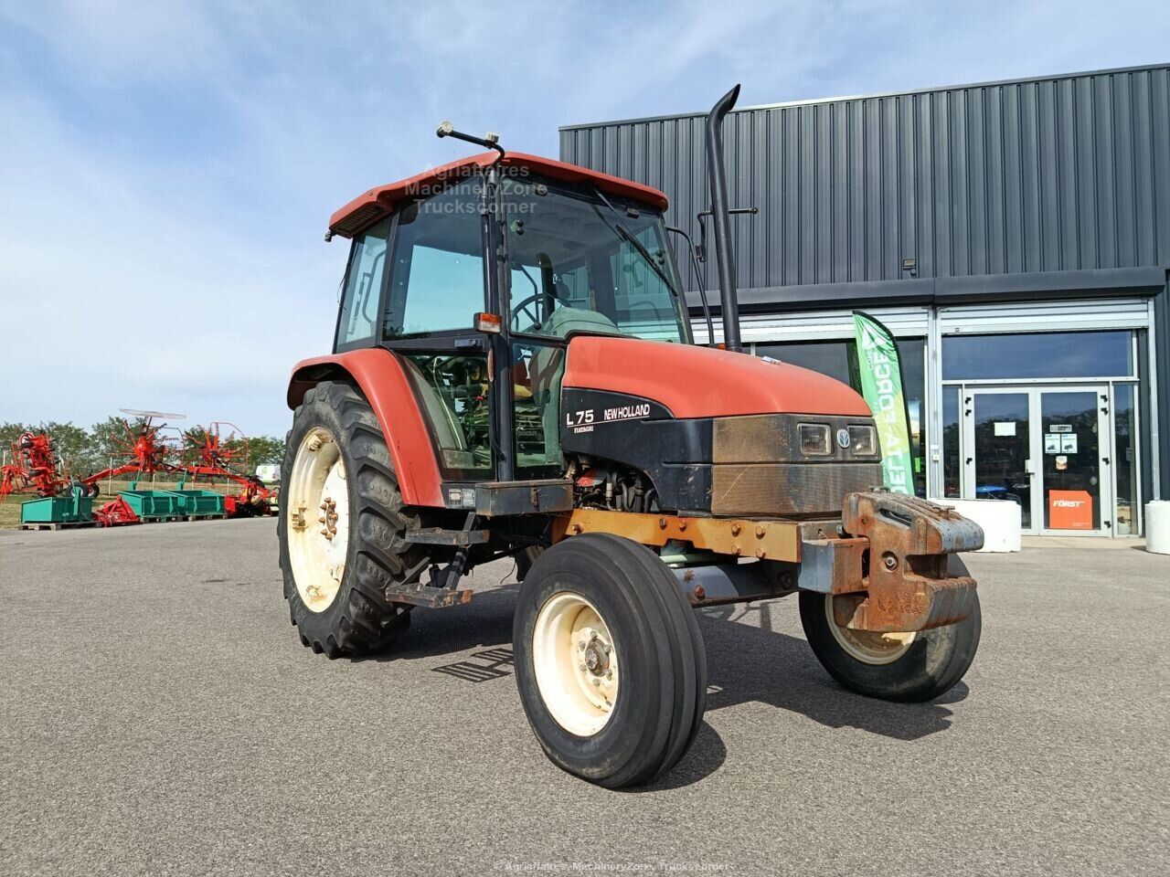 New Holland L75 — photo 2