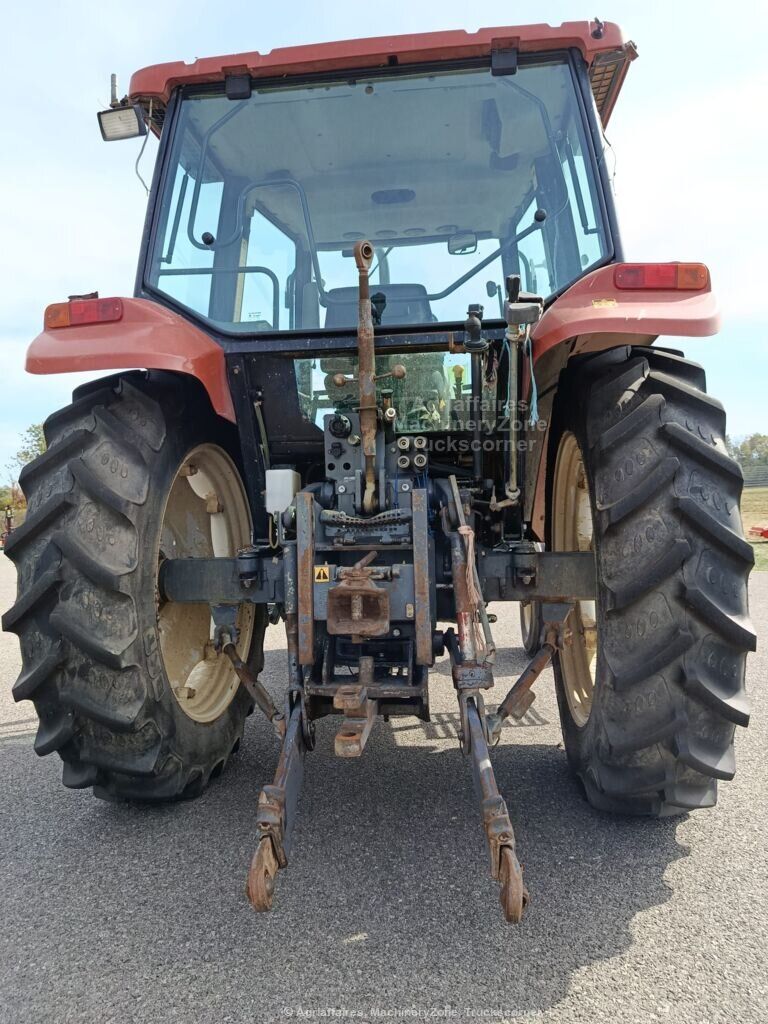 New Holland L75 — photo 4