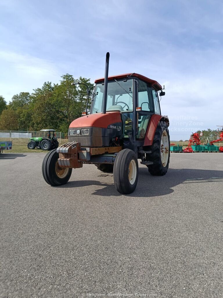 New Holland L75 — photo 5