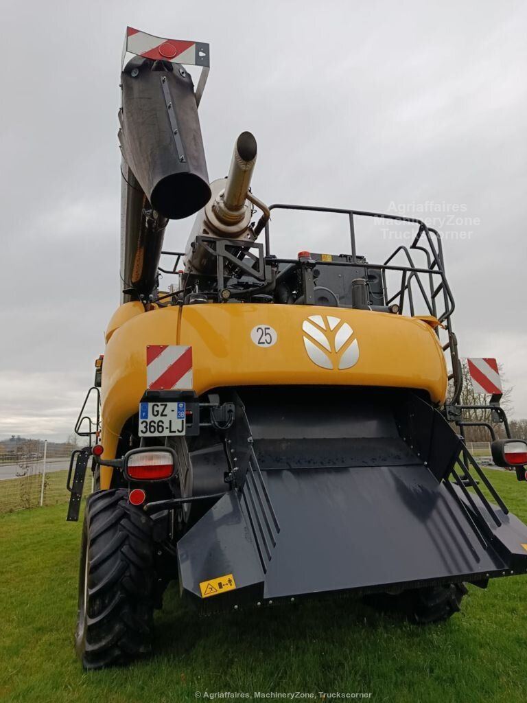 New Holland CR8.80 — photo 7