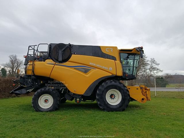 New Holland CR8.80 d’occasion