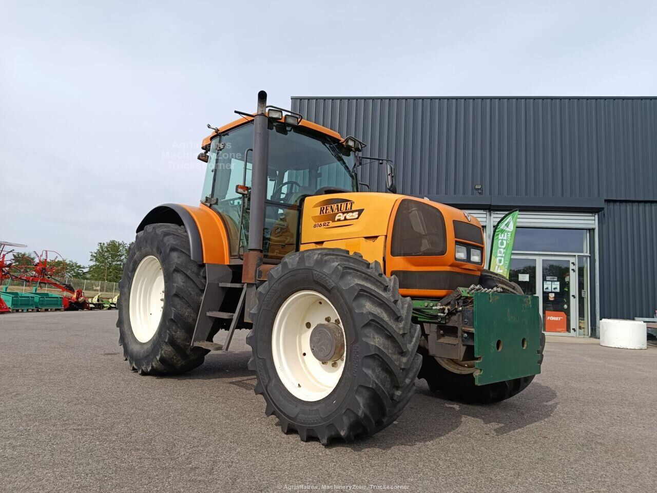 Tracteur ARES 816 RZ — photo 1