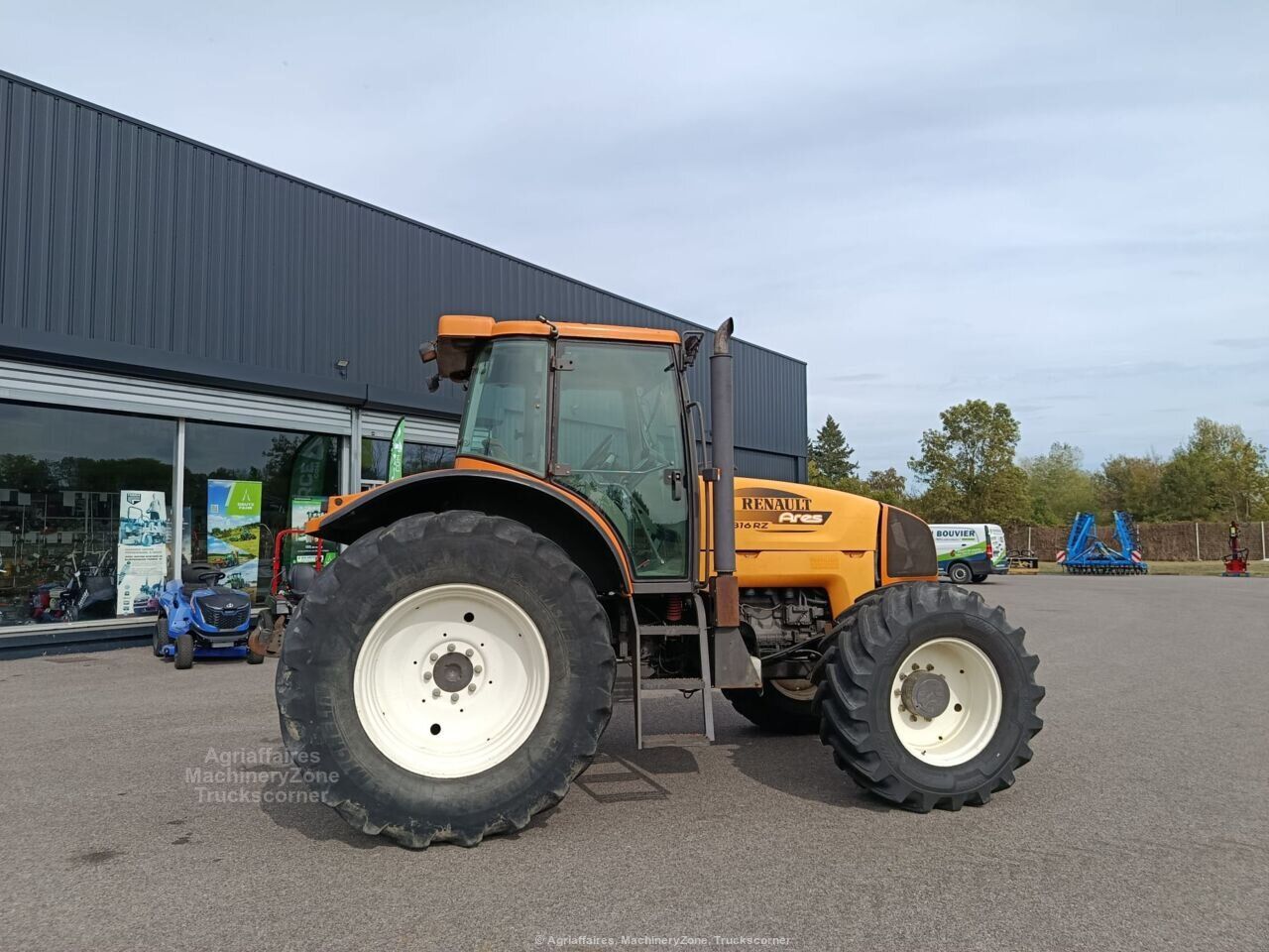 Tracteur ARES 816 RZ — photo 2